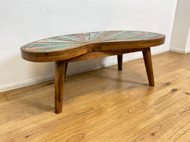 Boatwood by WMK I Einzigartiger bunter Nierentisch aus altem Bootsholz I ein handmade Unikat aus massivem Teakholz in Originalfarben I Couchtisch Wohnzimmertisch Coffee Table Berlin Hamburg Duisburg