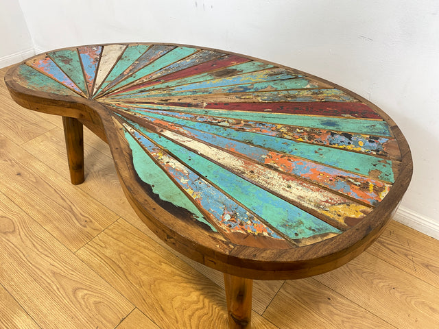 Boatwood by WMK I Einzigartiger bunter Nierentisch aus altem Bootsholz I ein handmade Unikat aus massivem Teakholz in Originalfarben I Couchtisch Wohnzimmertisch Coffee Table Berlin Hamburg Duisburg