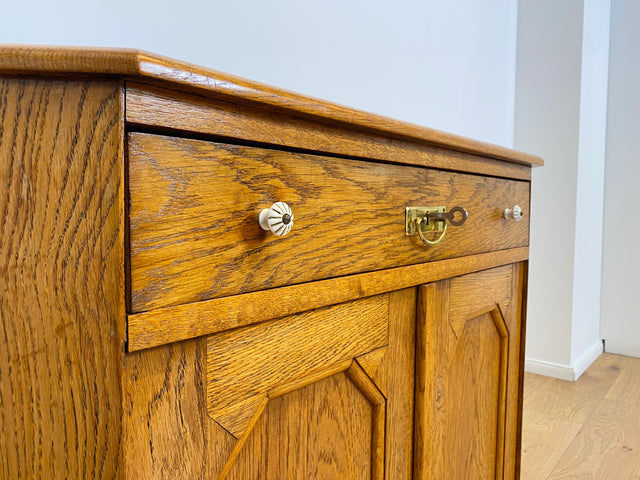 WMK # Schöne & geräumige dänische antike Kommode aus massiver Eiche mit Schublade # Schrank Weichholzkommode Wickelkommode Sideboard Anrichte Flurschrank Schuhschrank Küchenschrank Jugendstil Vintage