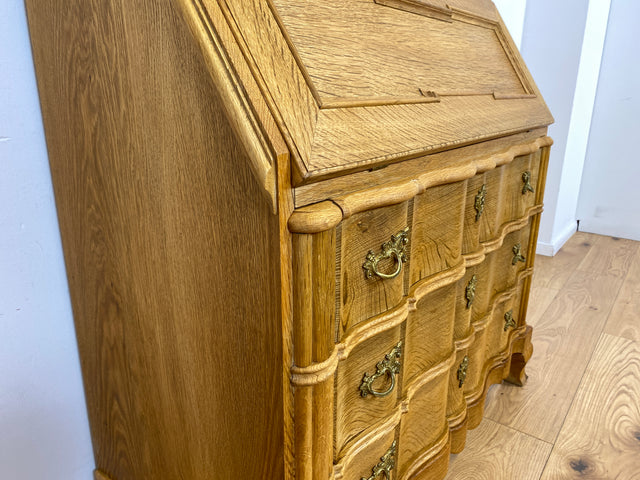 WMK l Wunderschöner und gut erhaltener dänischer 60er Jahre Sekretär im Barockstil aus massiver Eiche mit Messinggriffen l Sekretär Schreibschrank Schreibtisch Kommode Schubladenkommode Desk Vintage