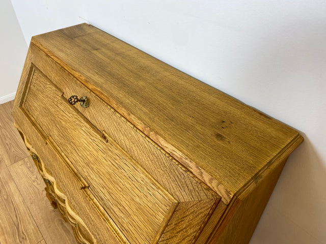 WMK l Wunderschöner und gut erhaltener dänischer 60er Jahre Sekretär im Barockstil aus massiver Eiche mit Messinggriffen l Sekretär Schreibschrank Schreibtisch Kommode Schubladenkommode Desk Vintage