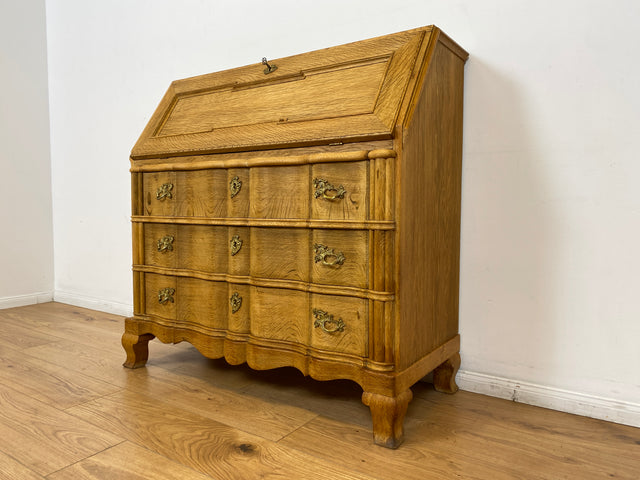 WMK l Wunderschöner und gut erhaltener dänischer 60er Jahre Sekretär im Barockstil aus massiver Eiche mit Messinggriffen l Sekretär Schreibschrank Schreibtisch Kommode Schubladenkommode Desk Vintage