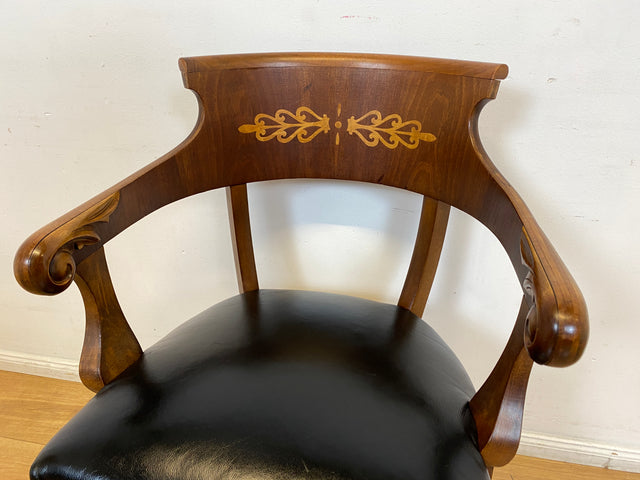 WMK I Vornehmer dänischer antiker Salonstuhl mit Armlehnen, Intarsien und schwarzem Kunst Leder, um 1900 I Stuhl Sessel Armchair Esszimmer Küchenstuhl Biedermeier Vintage Berlin München Stuttgart