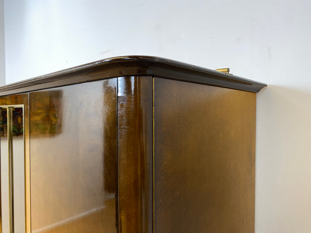 WMK I Besonders schöner und gut erhaltener dunkler 50er Jahre Kleiderschrank mit Glastüren