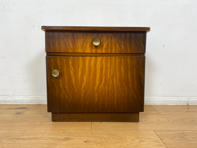 WMK I 1/2 Formschöner dunkler Mid-Century Nachttisch aus vollem Holz mit Schublade & Messinggriffen I Kommode Schrank Schränkchen Nacht Night Stand Beistelltisch Vintage 50er 60er Berlin Ulm Stuttgart
