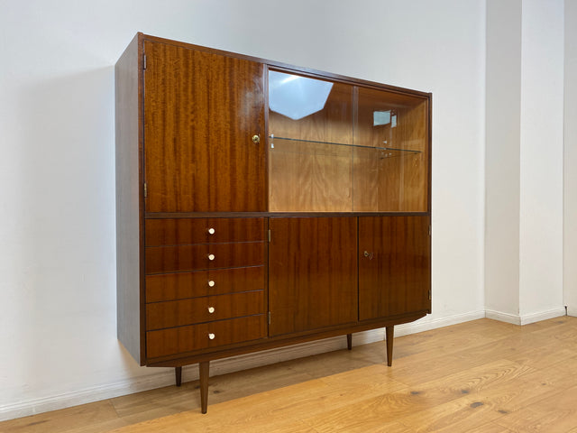 WMK I Sehr schöner dunkler Mid-Century Wohnzimmerschrank aus 1967 in Mahagoni mit Vitrine und Schubladen I Schrank Highboard Anrichte Sideboard Vintage 70er 60er DDR Berlin Leipzig Düsseldorf Bremen