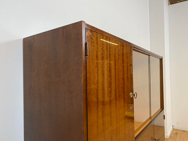 WMK I Sehr schöner dunkler Mid-Century Wohnzimmerschrank aus 1967 in Mahagoni mit Vitrine und Schubladen I Schrank Highboard Anrichte Sideboard Vintage 70er 60er DDR Berlin Leipzig Düsseldorf Bremen