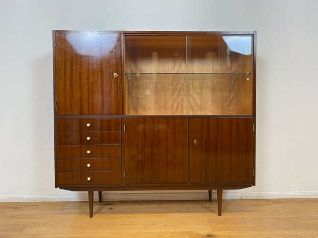 WMK I Sehr schöner dunkler Mid-Century Wohnzimmerschrank aus 1967 in Mahagoni mit Vitrine und Schubladen I Schrank Highboard Anrichte Sideboard Vintage 70er 60er DDR Berlin Leipzig Düsseldorf Bremen