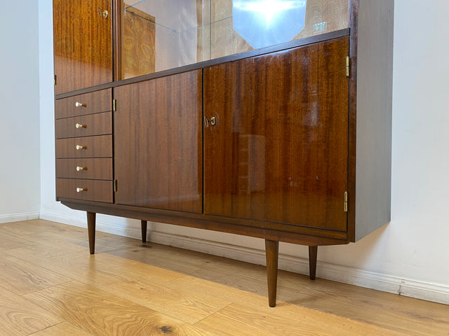 WMK I Sehr schöner dunkler Mid-Century Wohnzimmerschrank aus 1967 in Mahagoni mit Vitrine und Schubladen I Schrank Highboard Anrichte Sideboard Vintage 70er 60er DDR Berlin Leipzig Düsseldorf Bremen