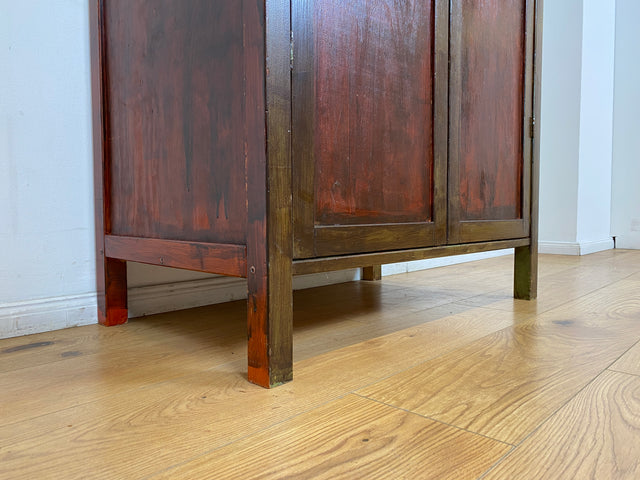 WMK # Hübscher und gut erhaltener dunkler asiatischer Vintage Kleiderschrank aus vollem Holz in typischer Leichtbauweise # Schrank Schlafzimmerschrank Wardrobe Garderobe Flurschrank Japanisch Berlin