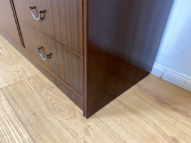 WMK I Hochwertiges und geräumiges dunkles Mid-Century Sideboard mit Schubladen und Messinggriffen I Schank Kommode Anrichte Schuhschrank Schuhkommode Bauhaus Vintage 50er 60er Berlin Magdeburg Essen