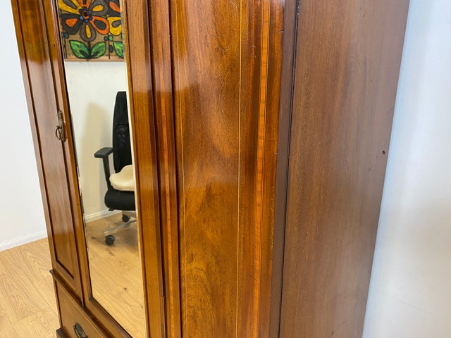 WMK # Eleganter und gut erhaltener englischer antiker Kleiderschrank aus vollem Holz mit Spiegeltür und Schublade # Schrank Vertiko Schlafzimmerschrank Flurschrank Wardrobe Spiegel Jugendstil Vintage