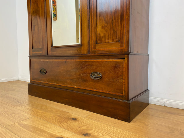 WMK # Eleganter und gut erhaltener englischer antiker Kleiderschrank aus vollem Holz mit Spiegeltür und Schublade # Schrank Vertiko Schlafzimmerschrank Flurschrank Wardrobe Spiegel Jugendstil Vintage