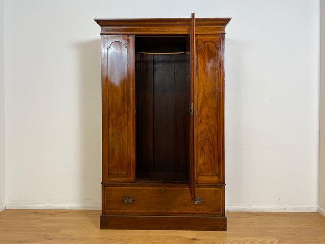 WMK # Eleganter und gut erhaltener englischer antiker Kleiderschrank aus vollem Holz mit Spiegeltür und Schublade # Schrank Vertiko Schlafzimmerschrank Flurschrank Wardrobe Spiegel Jugendstil Vintage