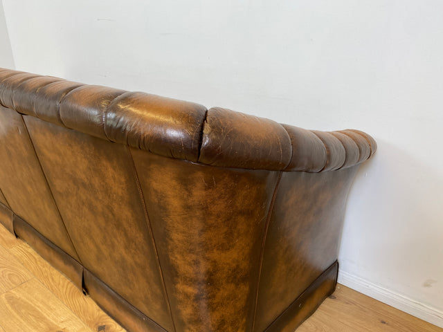 WMK # Uriges & hochwertiges englisches Chesterfield Sofa mit dickem aber weichem gestepptem Echtleder mit schöner Alterspatina # 3er Sofa Couch Ledersofa Ledercouch 3-Sitzer Vintage # Versand möglich