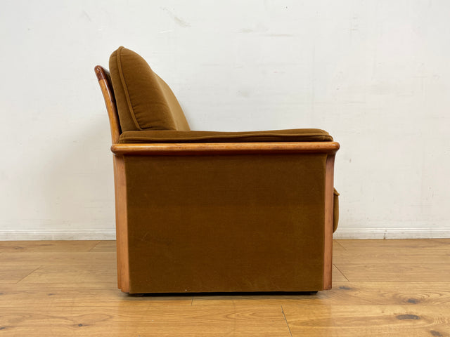 WMK I Versand 85€ I Schöner und sehr gemütlicher Vintage Sessel mit stilvollem Holzrahmen & honigbraunem Bezug