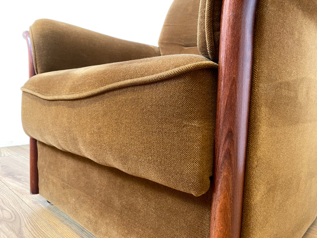 WMK I Versand 85€ I Schöner und sehr gemütlicher Vintage Sessel mit stilvollem Holzrahmen & honigbraunem Bezug