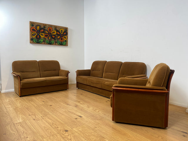WMK I Versand 85€ I Schöner und sehr gemütlicher Vintage Sessel mit stilvollem Holzrahmen & honigbraunem Bezug