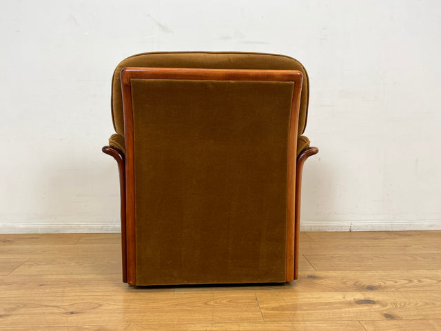 WMK I Versand 85€ I Schöner und sehr gemütlicher Vintage Sessel mit stilvollem Holzrahmen & honigbraunem Bezug