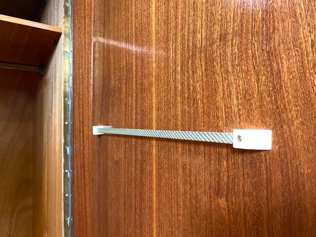 WMK I Versand 85€ I Besonders schöner großer 50er Jahre Kleiderschrank aus vollem Holz I Schrank Schlafzimmerschrank Wäscheschrank Wardrobe Rockabilly Mid-Century Vintage 60er Berlin Bochum Magdeburg