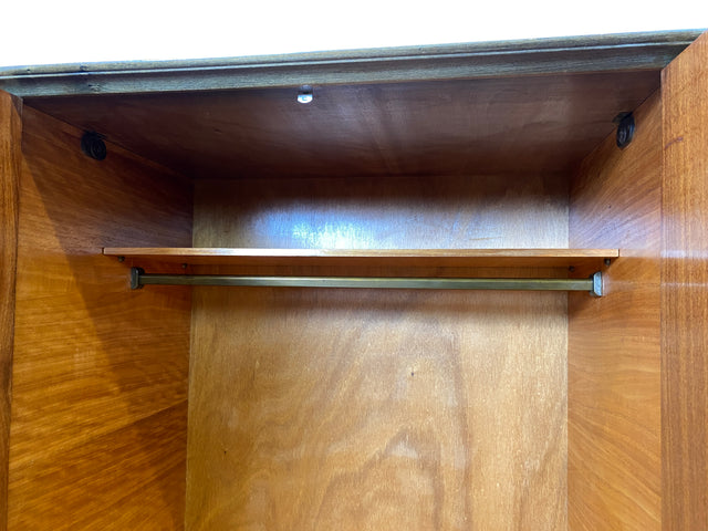 WMK I Versand 85€ I Besonders schöner großer 50er Jahre Kleiderschrank aus vollem Holz I Schrank Schlafzimmerschrank Wäscheschrank Wardrobe Rockabilly Mid-Century Vintage 60er Berlin Bochum Magdeburg