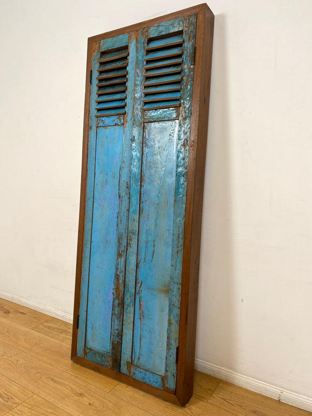 Boatwood by WMK I Einzigartiger großer Wandspiegel aus altem Bootsholz mit Fensterläden in Blau I handgefertigtes Unikat I Teakholz massiv I Ganzkörper Spiegel Stand Mirror Flur Tür Lamellen Garderobe