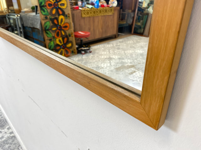 WMK I Minimalistischer 82x102cm großer Mid-Century Wandspiegel mit hellem Eichenholz Rahmen I Spiegel Holzspiegel Holzrahmen Garderobe Bad Flur Mirror 60er 70er Vintage I Berlin Hamburg Augsburg