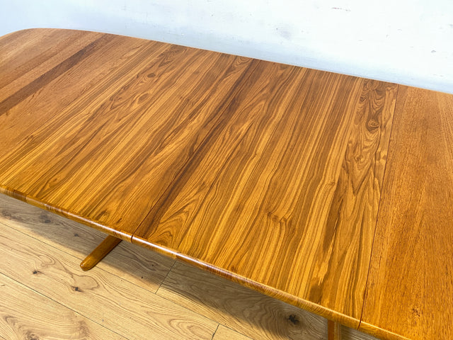 WMK I Hochwertiger großer ovaler skandinavischer Designer Esstisch von EMC Møbler aus massiver Ulme, 2-fach ausziehbar I Tisch Esszimmer Küche Dining Table Danish Design Vintage Berlin Herne München