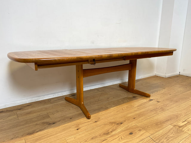WMK I Hochwertiger großer ovaler skandinavischer Designer Esstisch von EMC Møbler aus massiver Ulme, 2-fach ausziehbar I Tisch Esszimmer Küche Dining Table Danish Design Vintage Berlin Herne München