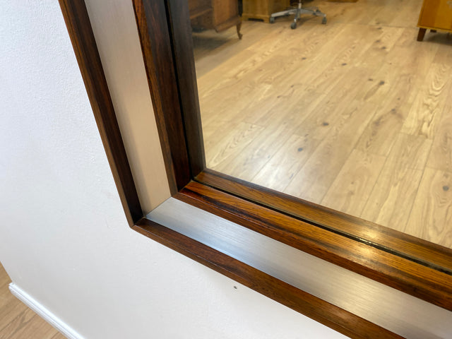 WMK I Stilvoller großer skandinavischer Designer Wandspiegel Ambassadör von Fröseke AB in edlem Chrom & Palisander Holzrahmen I Spiegel Mirror Garderobe Flur Bad Retro Space Age Danish Design Rosewood