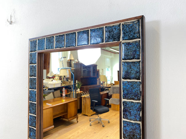 WMK I Stilvoller großer skandinavischer Wandspiegel mit kunstvollen Fliesen Mosaik in Palisander Rahmen, Dänemark, 70er Jahre I Spiegel Mirror Garderobe Flur Bad Retro Space Age Danish Design Rosewood