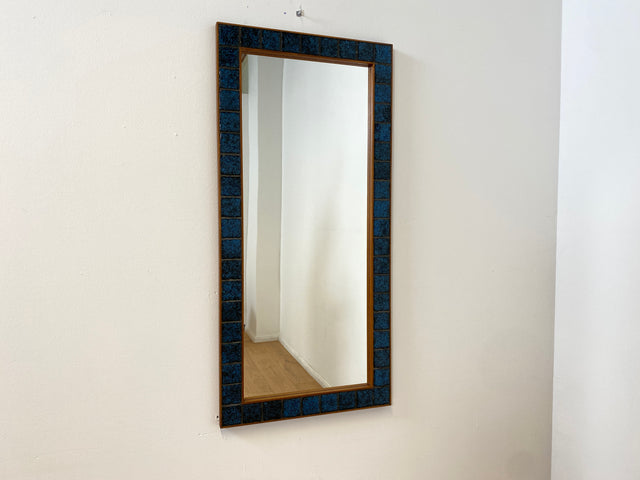 WMK I Stilvoller großer skandinavischer Wandspiegel mit kunstvollen Fliesen Mosaik in Teakholz Rahmen, Dänemark, 70er Jahre I Spiegel Mirror Garderobe Flur Bad Retro Space Age Danish Design Teak