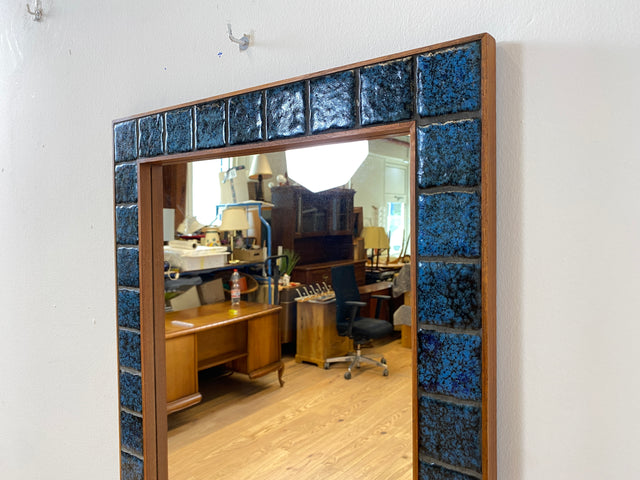 WMK I Stilvoller großer skandinavischer Wandspiegel mit kunstvollen Fliesen Mosaik in Teakholz Rahmen, Dänemark, 70er Jahre I Spiegel Mirror Garderobe Flur Bad Retro Space Age Danish Design Teak