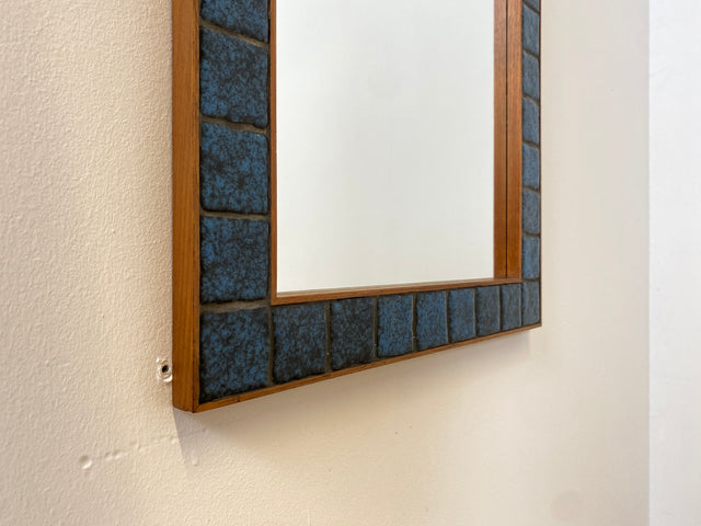 WMK I Stilvoller großer skandinavischer Wandspiegel mit kunstvollen Fliesen Mosaik in Teakholz Rahmen, Dänemark, 70er Jahre I Spiegel Mirror Garderobe Flur Bad Retro Space Age Danish Design Teak