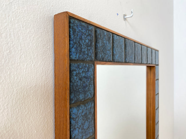 WMK I Stilvoller großer skandinavischer Wandspiegel mit kunstvollen Fliesen Mosaik in Teakholz Rahmen, Dänemark, 70er Jahre I Spiegel Mirror Garderobe Flur Bad Retro Space Age Danish Design Teak