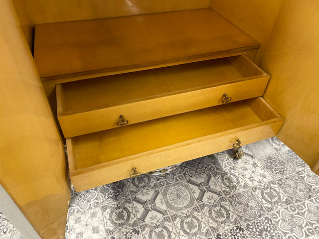 WMK I Das Highlight I Prunkvoller handbemalter und reichverzierter Kleiderschrank im Stile des Rokoko I Italien 1930–1950 I Schrank Schlafzimmerschrank Wardrobe Schlafzimmer Barock Louis-XV Vintage