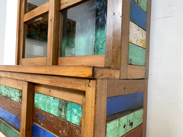 Boatwood by WMK I Einzigartige handgefertigte Vitrine aus altem Bootsholz mit Schiebetüren I Regal Büchervitrine Bücherregal Bücherschrank Highboard Geschirrschrank Küchenschrank Bremen Passau Köln