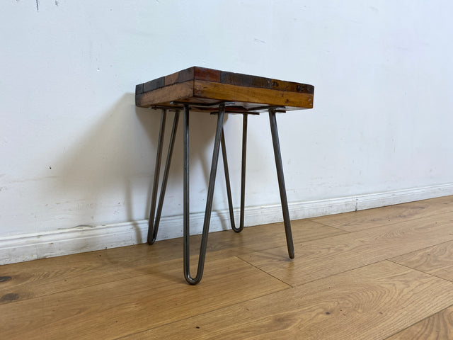 Boatwood by WMK I Einzigartiger handgefertigter Beistelltisch aus altem Bootsholz auf Hairpin Füßen I Couchtisch Ablage Blumentisch Blumenhocker Blumenbank Nachtisch Treibholz I Berlin Leipzig Hamburg