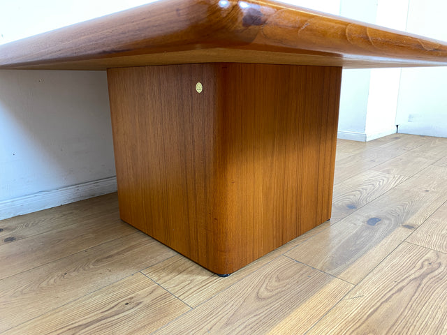 WMK I Seltener handgefertigter skandinavischer Designer Couchtisch I Sallingboe Jelling I Teakholz & Naturstein Fliesen I Wohnzimmertisch Coffee Table Danisch Design Vintage Teak Berlin München Köln