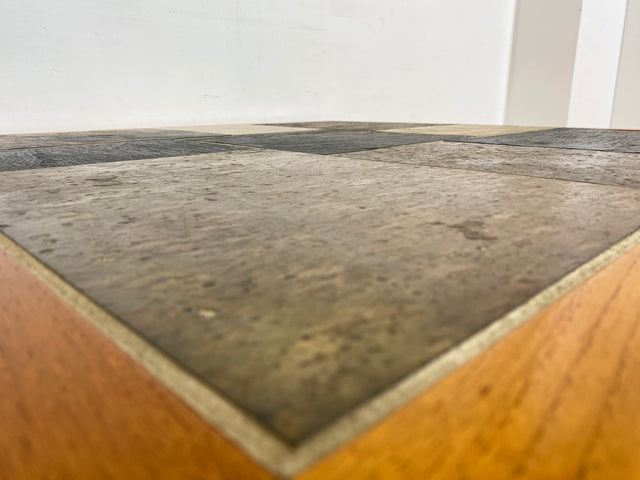 WMK I Seltener handgefertigter skandinavischer Designer Couchtisch I Sallingboe Jelling I Teakholz & Naturstein Fliesen I Wohnzimmertisch Coffee Table Danisch Design Vintage Teak Berlin München Köln