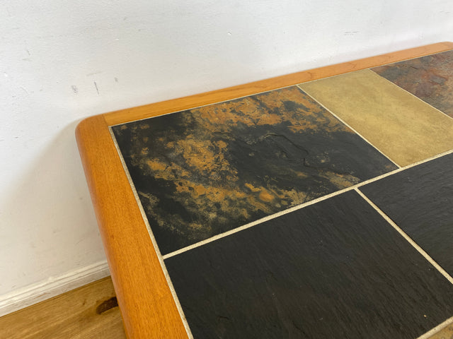 WMK I Seltener handgefertigter skandinavischer Designer Couchtisch I Sallingboe Jelling I Teakholz & Naturstein Fliesen I Wohnzimmertisch Coffee Table Danisch Design Vintage Teak Berlin München Köln