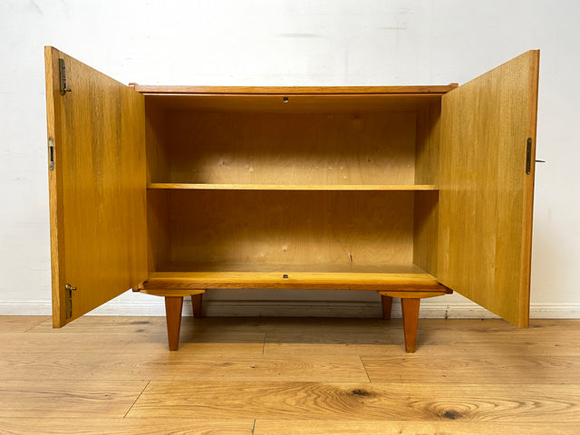 WMK I Stilvolle helle Mid-Century Kommode in Eiche, bau ähnlich mit VEB Hellerau I Sideboard Schrank Wäschekommode Anrichte TV Bank Schuhschrank Flurkommode 60er Vintage DDR Berlin Essen Regensburg