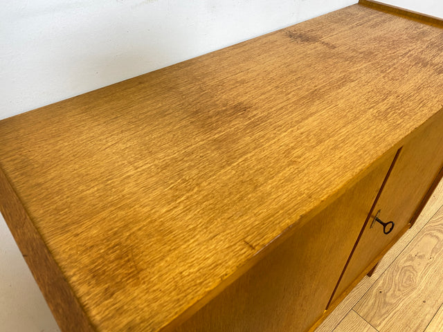 WMK I Stilvolle helle Mid-Century Kommode in Eiche, bau ähnlich mit VEB Hellerau I Sideboard Schrank Wäschekommode Anrichte TV Bank Schuhschrank Flurkommode 60er Vintage DDR Berlin Essen Regensburg