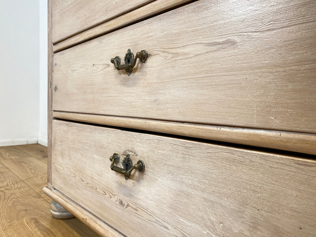 WMK I Sehr schöne helle antike Kommode aus vollem Holz mit Schubladen & Messinggriffen I Schubladenkommode Wäschekommode Schrank Wickelkommode Chest Biedermeier Gründerzeit Vintage Berlin Bremen Kiel