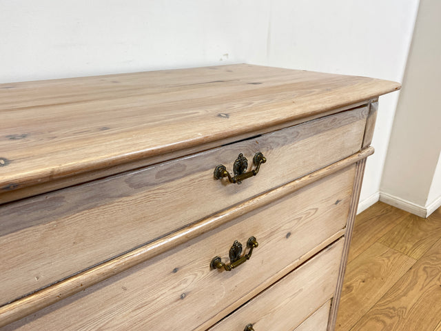 WMK I Sehr schöne helle antike Kommode aus vollem Holz mit Schubladen & Messinggriffen I Schubladenkommode Wäschekommode Schrank Wickelkommode Chest Biedermeier Gründerzeit Vintage Berlin Bremen Kiel