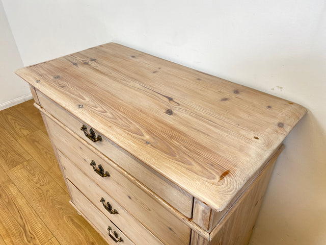 WMK I Sehr schöne helle antike Kommode aus vollem Holz mit Schubladen & Messinggriffen I Schubladenkommode Wäschekommode Schrank Wickelkommode Chest Biedermeier Gründerzeit Vintage Berlin Bremen Kiel
