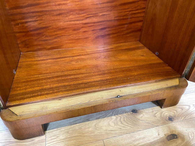 WMK I Besonders schöner heller 30er Jahre Art Deco Kleiderschrank aus vollem Holz I zweitüriger Schrank Wäscheschrank Schlafzimmerschrank Wardrobe Mid-Century Vintage Berlin Hessen Schwerin München