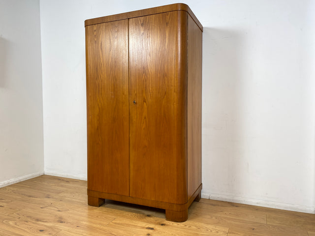 WMK I Besonders schöner heller 30er Jahre Art Deco Kleiderschrank aus vollem Holz I zweitüriger Schrank Wäscheschrank Schlafzimmerschrank Wardrobe Mid-Century Vintage Berlin Hessen Schwerin München