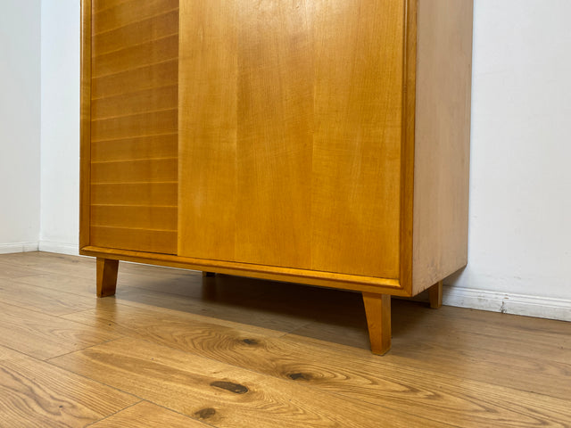 WMK Hochwertiger, stilvoller & sehr gut erhaltener heller 60er Jahre Mid-Century Kleiderschrank aus vollem Holz # Schrank Schlafzimmerschrank Flurschrank Garderobe Wäscheschrank Wardrobe Vintage 50er