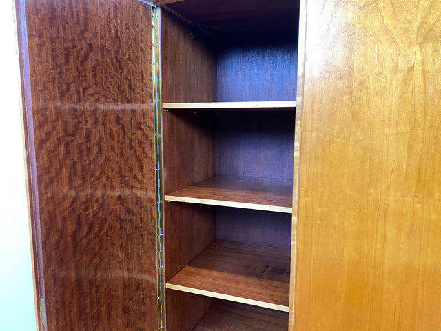 WMK I Versand 85€ I Formschöner heller Mid-Century Kleiderschrank aus vollem Holz I Schrank Schlafzimmerschrank Wäscheschrank Wardrobe 50er 60er Vintage I Berlin Düsseldorf Magdeburg Bayern Hannover